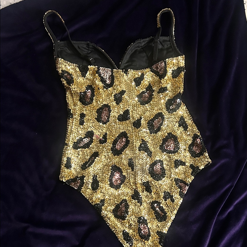 Gold Leopard Sequin Bodysuit - Picture 3 of 5